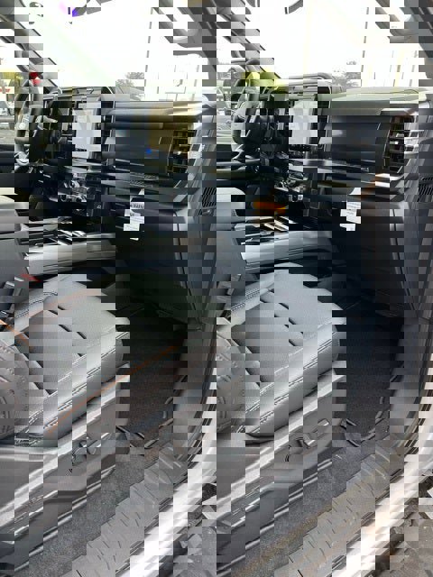 New 2026 Ford F250 Lariat w/ Black Appearance Package image 15