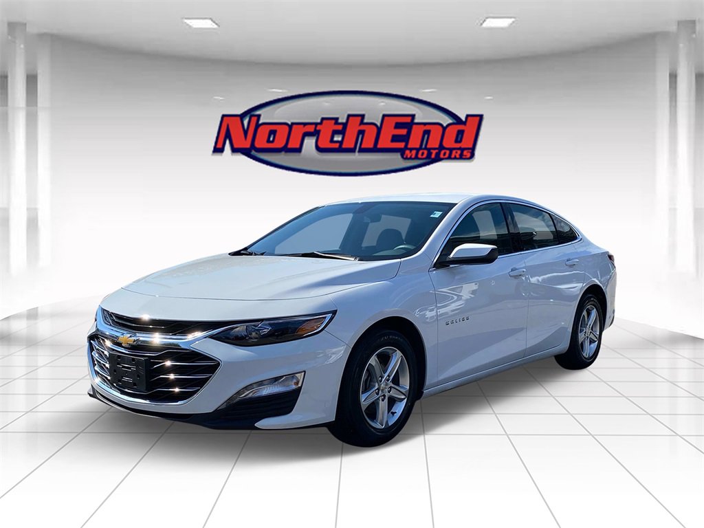 Used 2022 Chevrolet Malibu LT image 3