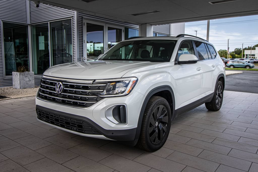 Certified 2026 Volkswagen Atlas SE w/ Panoramic Sunroof Package FWD image 9