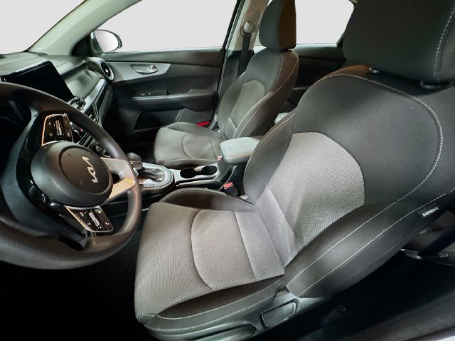 Certified 2023 Kia Forte LXS w/ LXS Technology Package FWD image 20