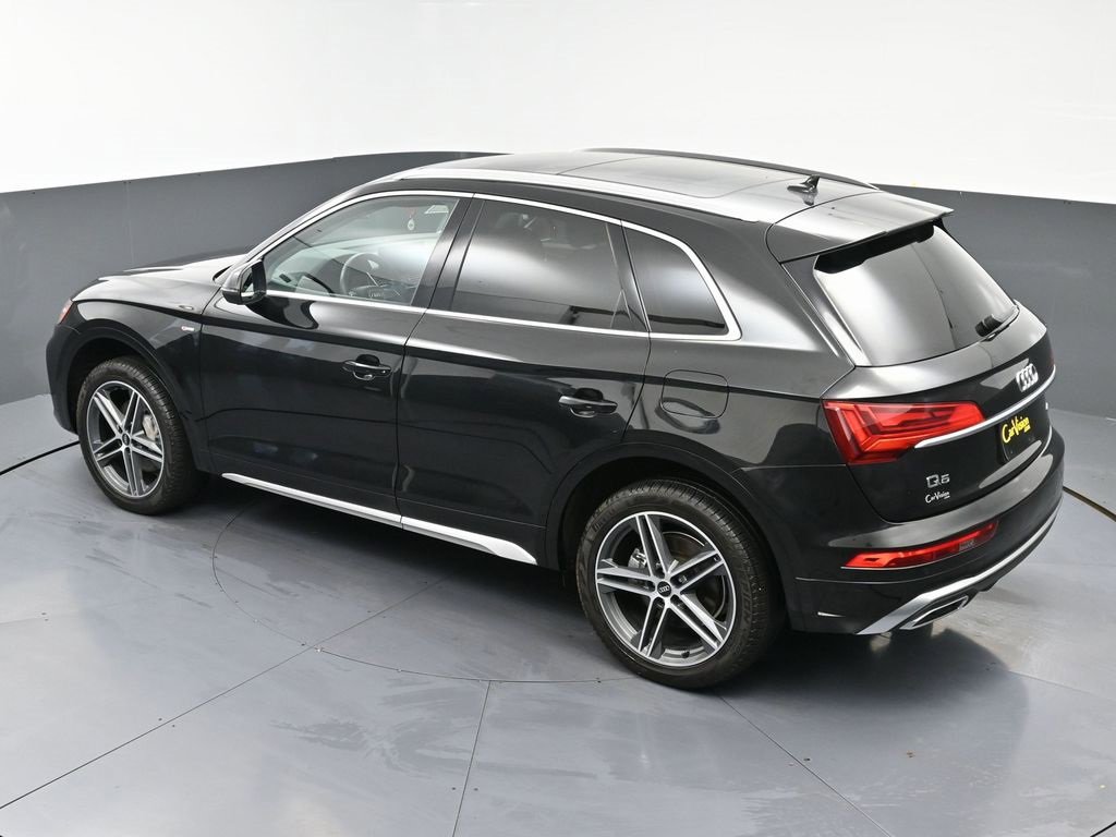 Used 2023 Audi Q5 e Premium w/ Convenience Package image 41