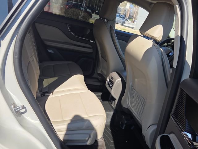 Used 2022 Lincoln Corsair Standard w/ Premium Package image 14