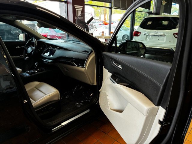 Used 2019 Cadillac XT4 Premium Luxury image 28