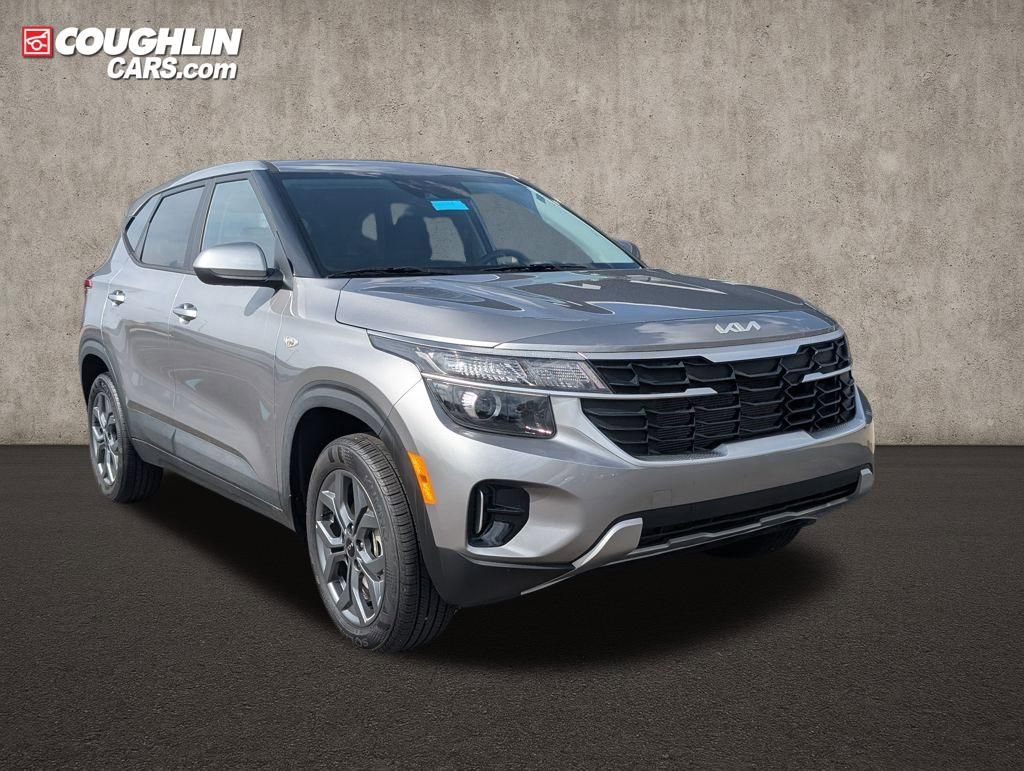 Used 2025 Kia Seltos LX image 1