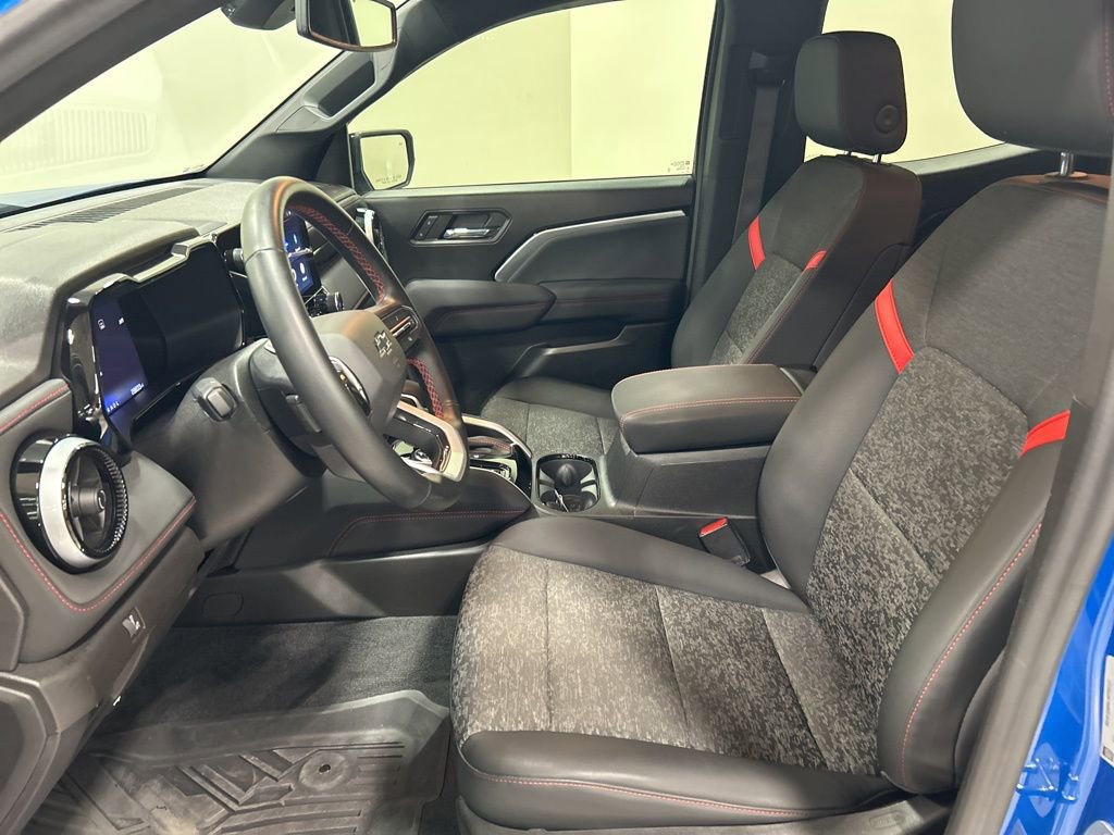 Used 2023 Chevrolet Colorado Z71 w/ Z71 Convenience Package 2 image 9