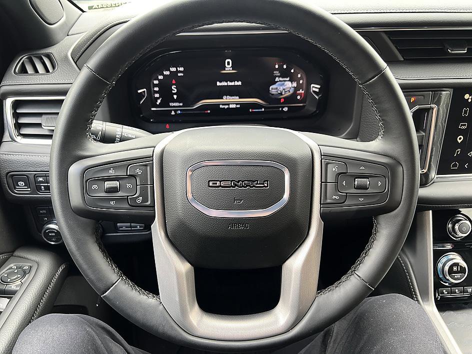 Used 2024 GMC Yukon Denali AWD/4WD image 14