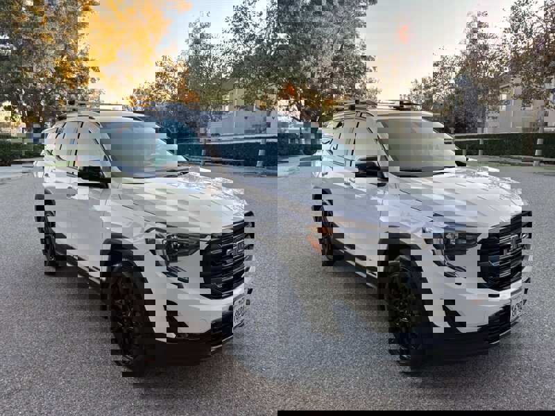 Used 2020 GMC Terrain SLE w/ Elevation Edition image 8