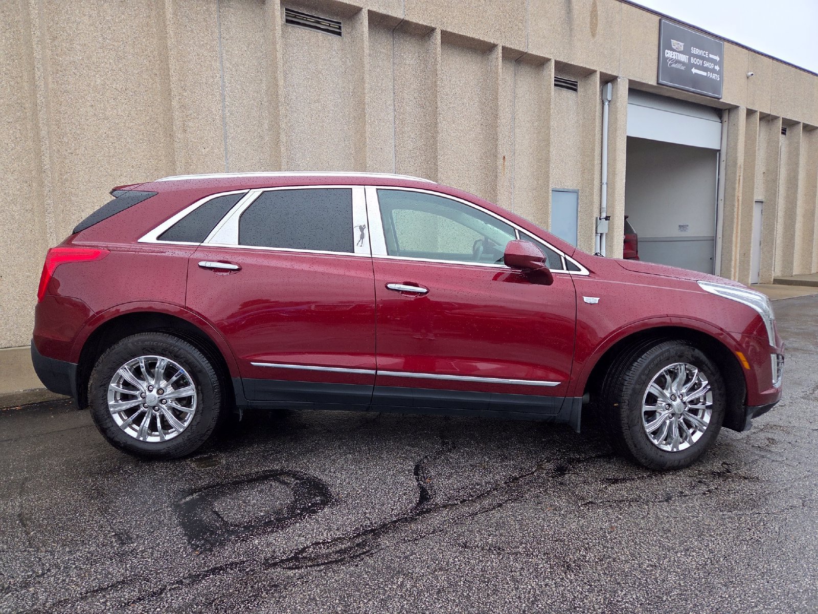 Used 2018 Cadillac XT5 Luxury w/ Driver Awareness Package FWD image 18