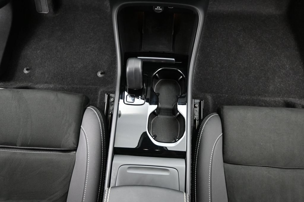 Used 2023 Volvo XC40 Recharge Plus AWD/4WD image 12