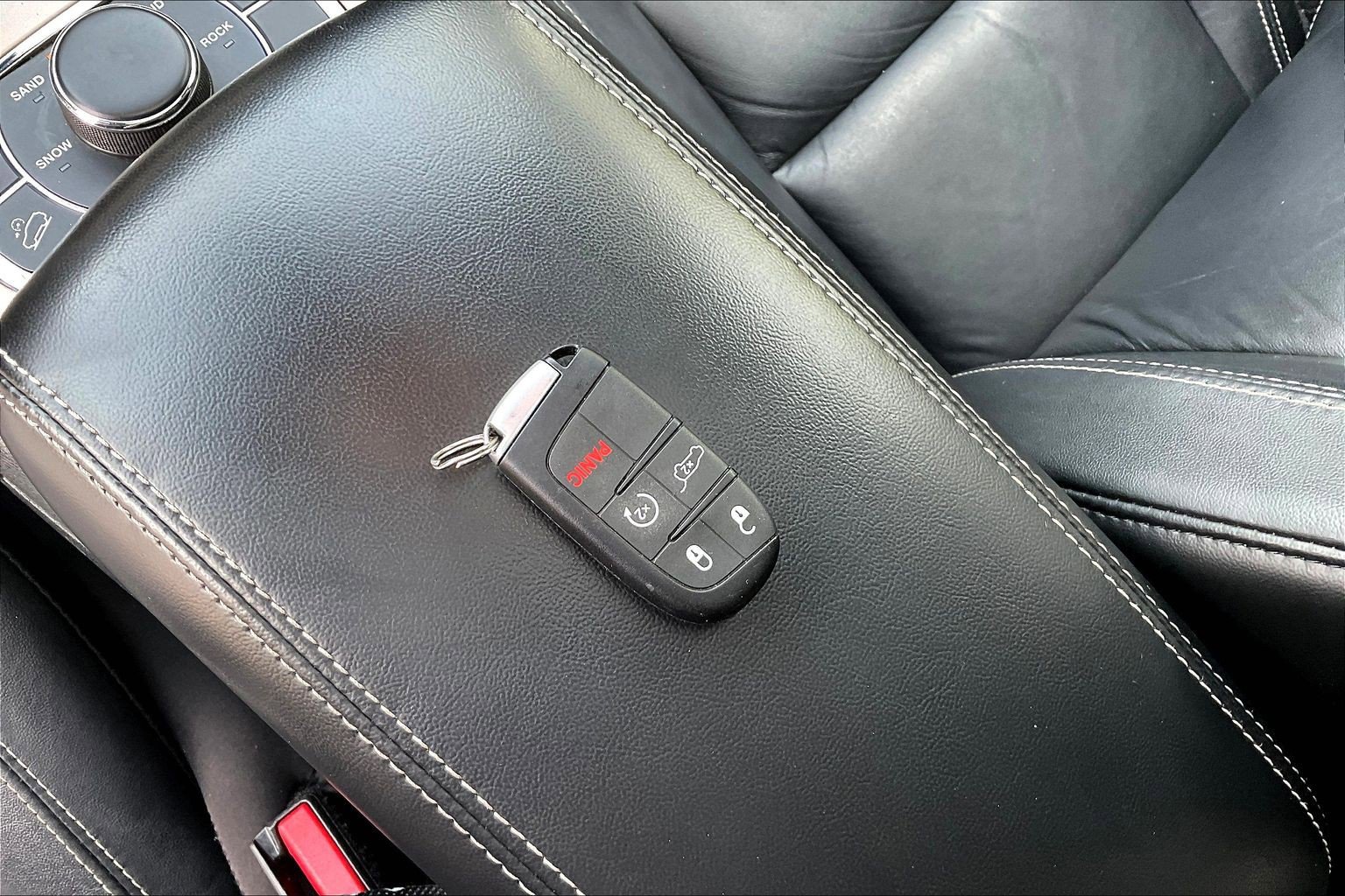 Used 2016 Jeep Grand Cherokee Limited AWD/4WD image 34