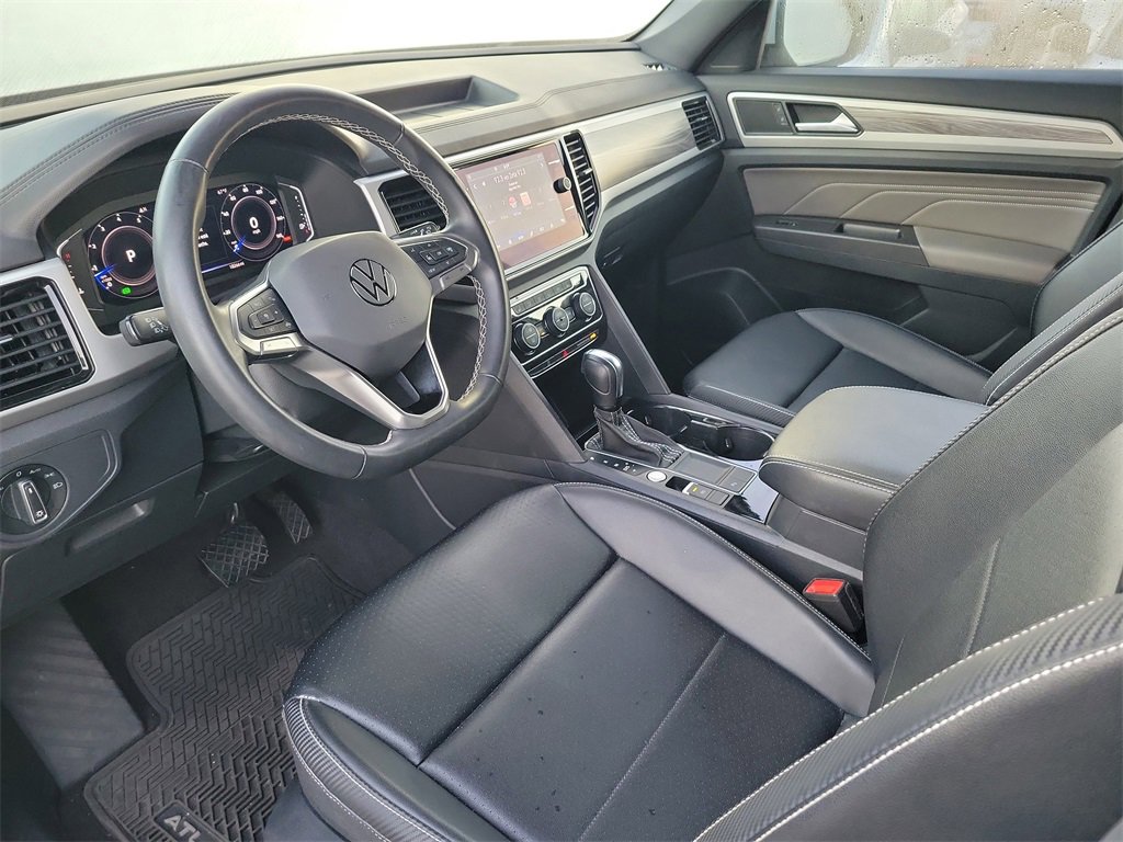 Used 2022 Volkswagen Atlas Cross Sport SE image 13