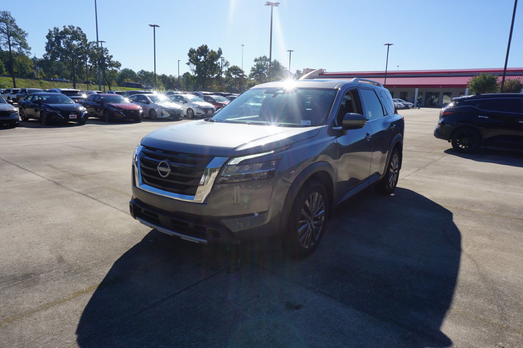 Used 2024 Nissan Pathfinder SL w/ SL Premium Package FWD image 27