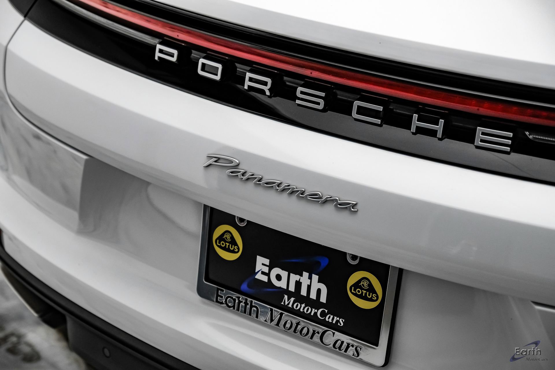 Used 2025 Porsche Panamera w/ Premium Package image 30