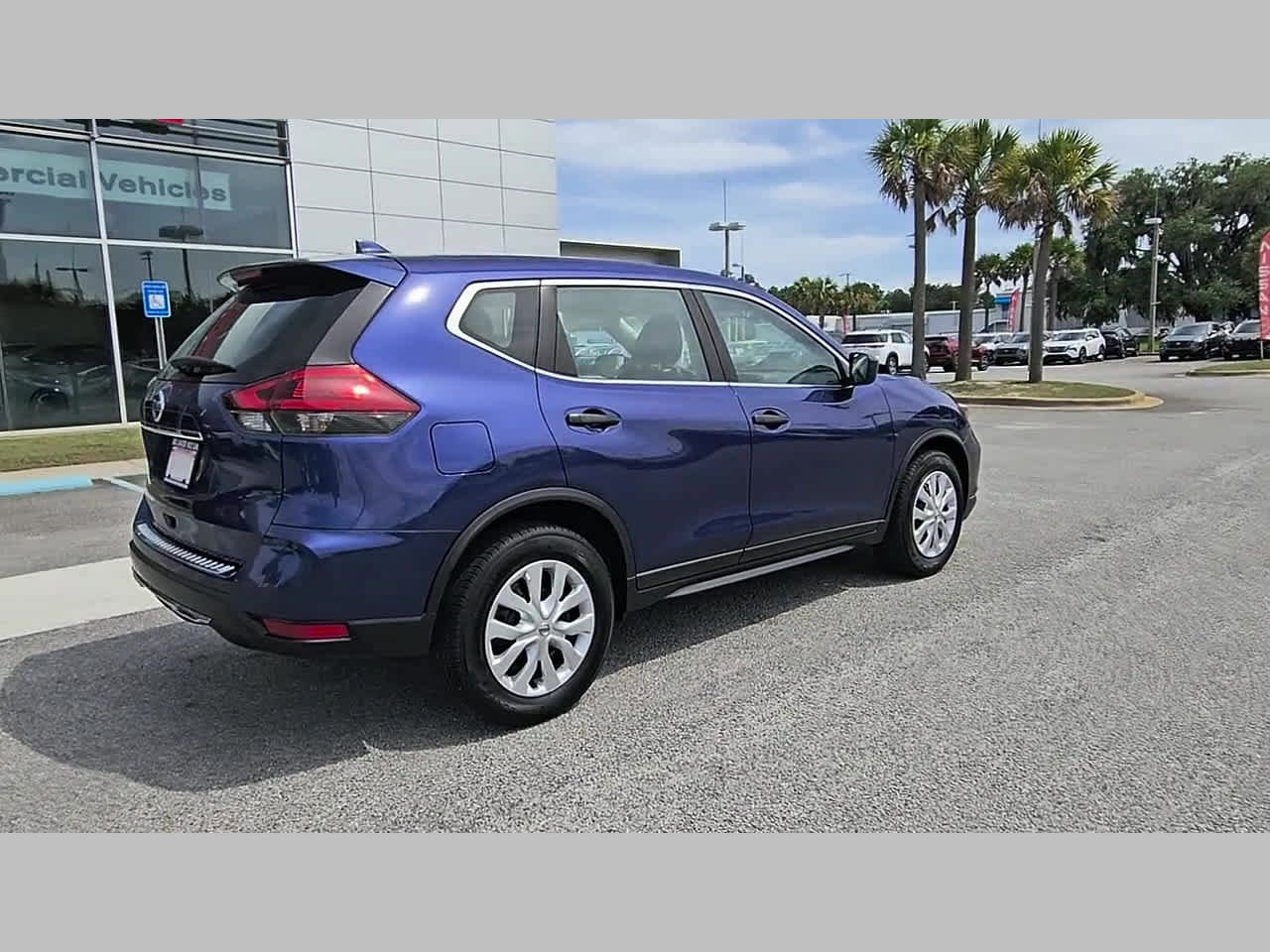 Used 2018 Nissan Rogue S FWD image 33