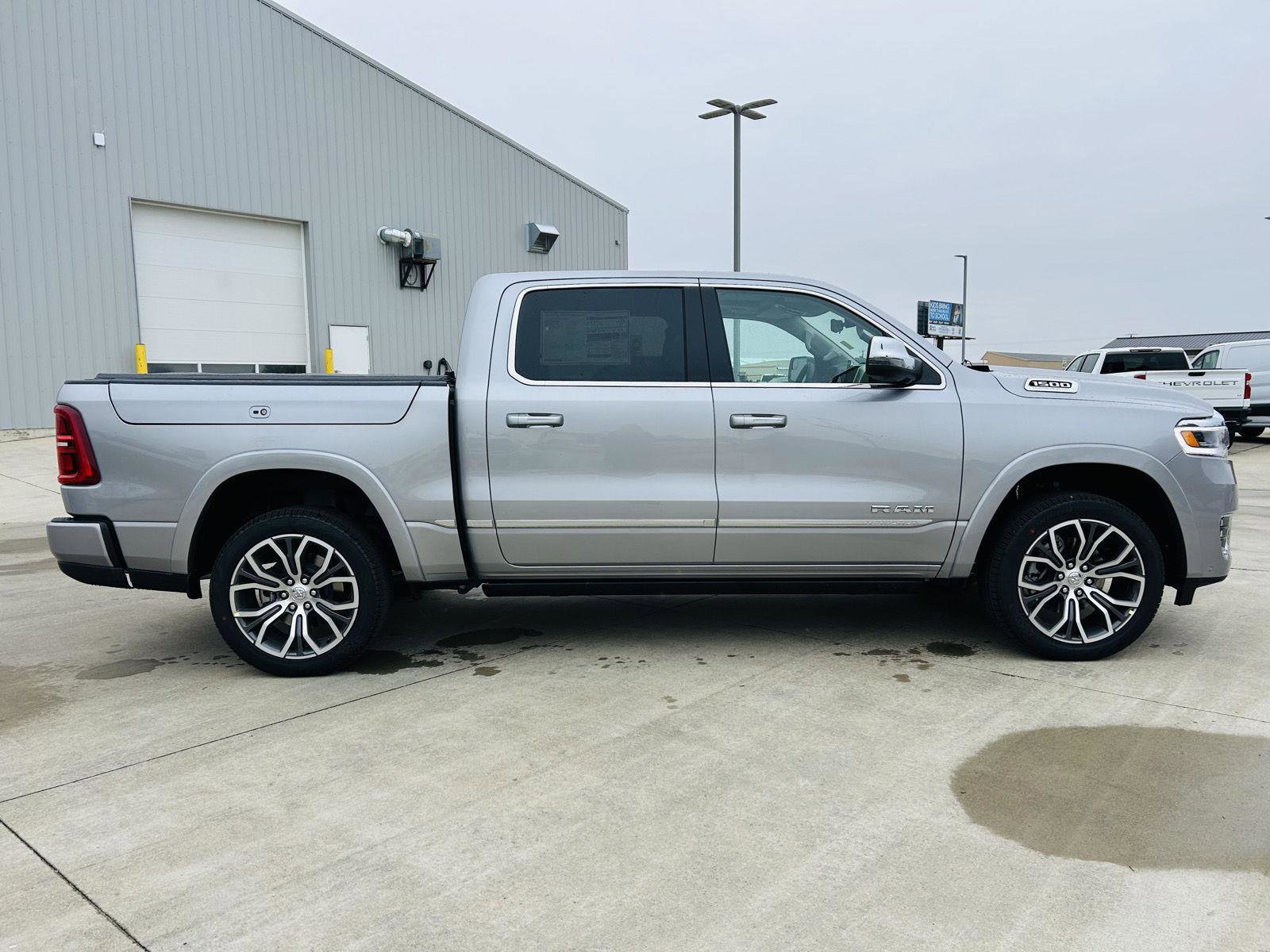 New 2026 RAM 1500 Tungsten w/ Trailer Tow Group AWD/4WD image 42