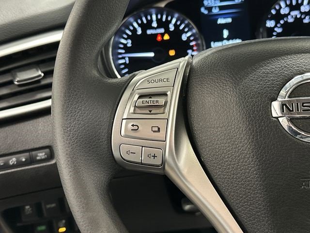 Used 2015 Nissan Rogue SV w/ SV Premium Package image 9