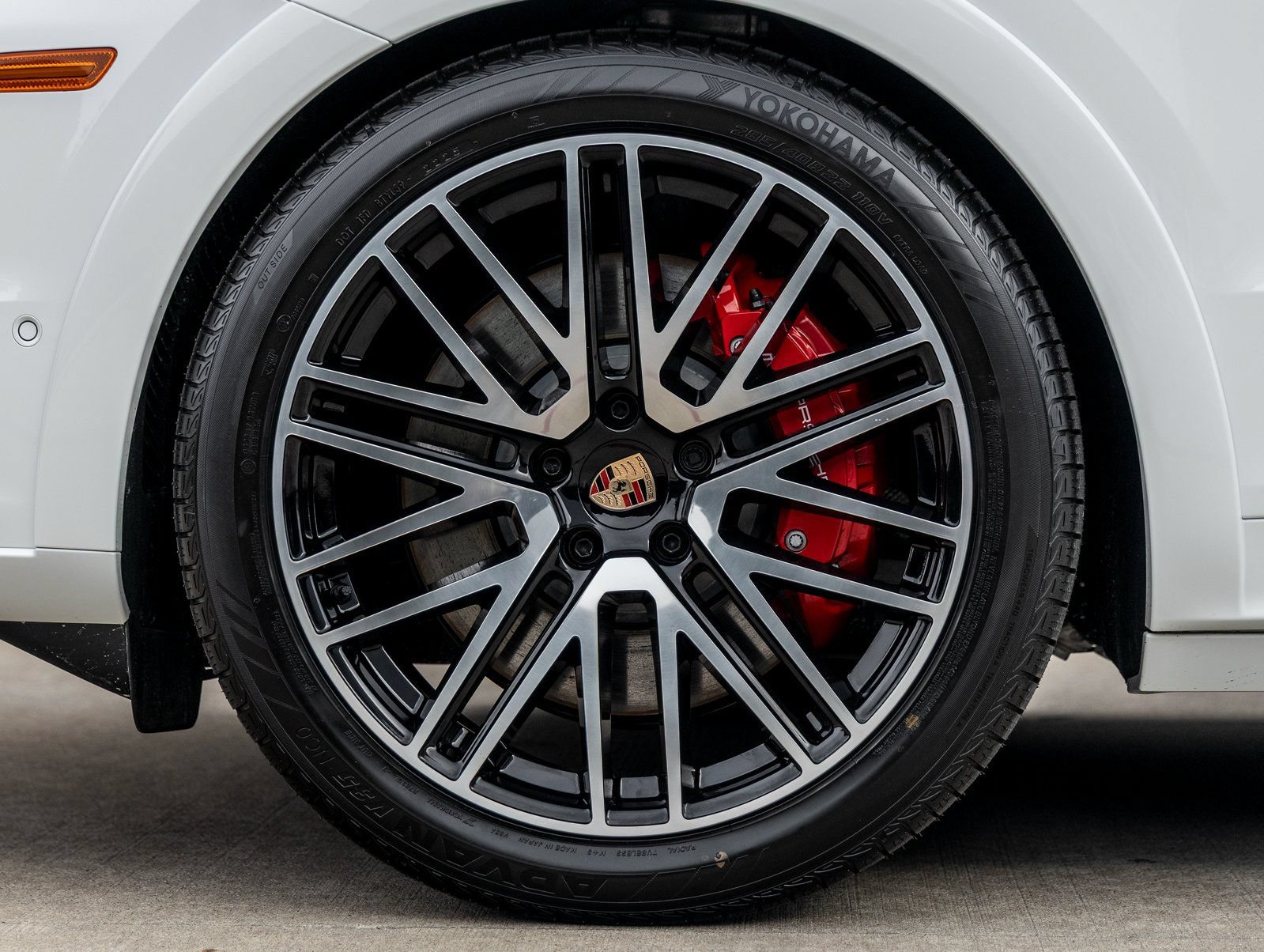 Certified 2026 Porsche Cayenne GTS AWD/4WD image 15