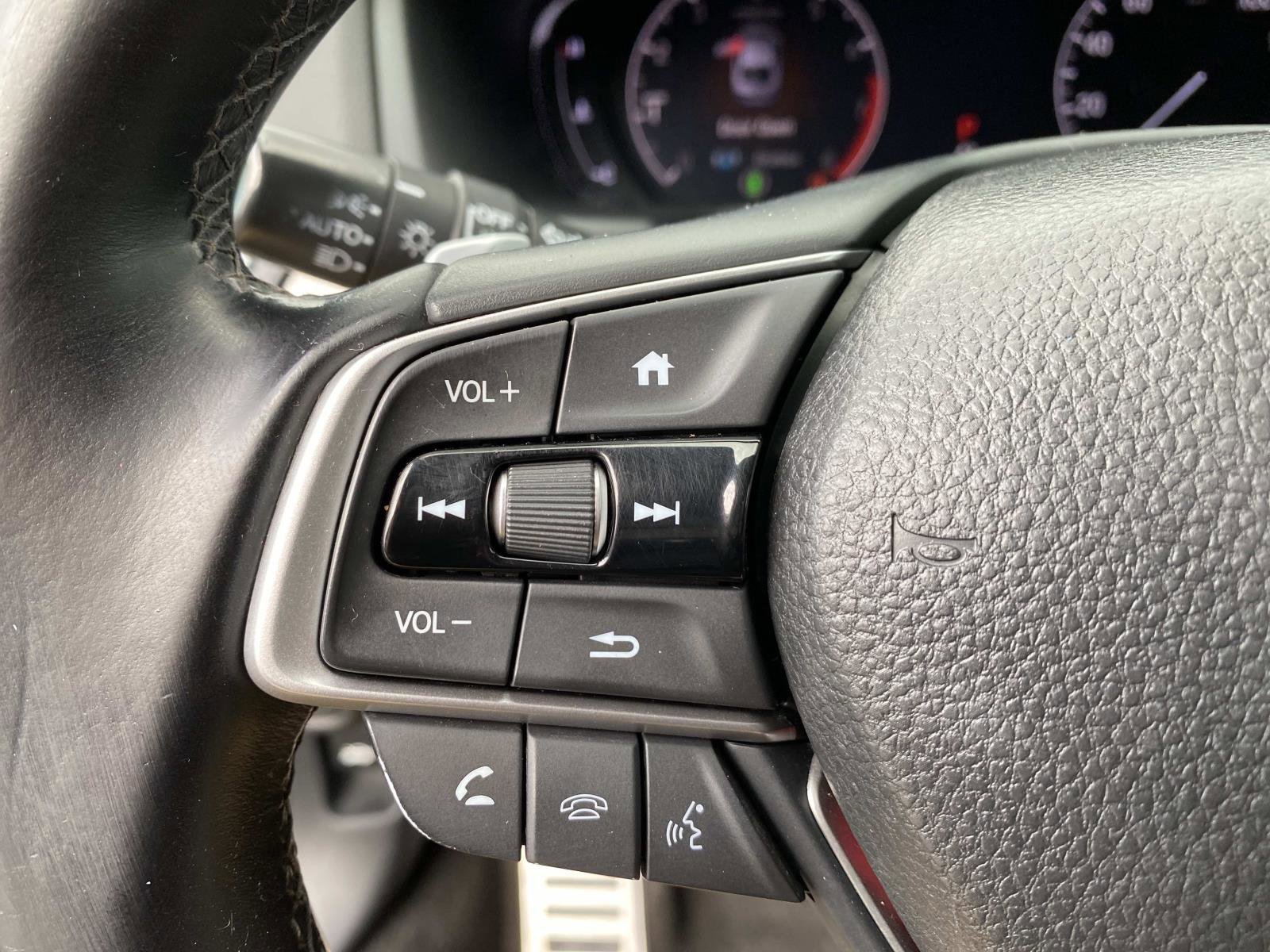 Used 2018 Honda Accord Sport image 16