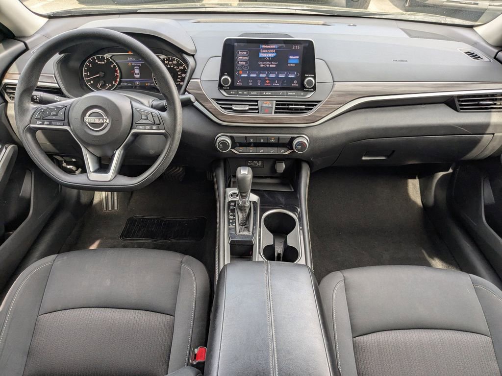 Used 2023 Nissan Altima 2.5 SV image 14