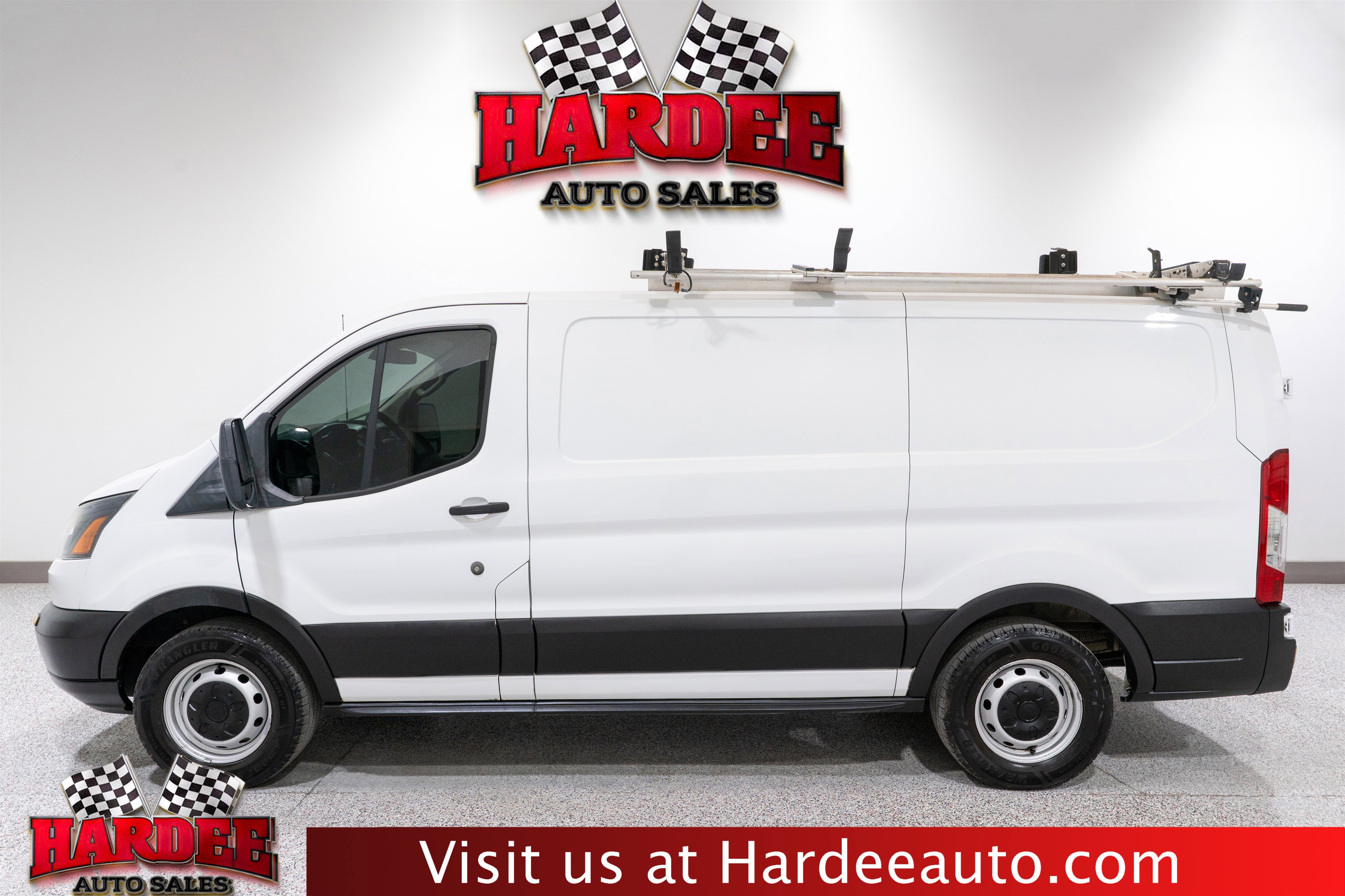 Used 2019 Ford Transit 150 130 Low Roof RWD image 1