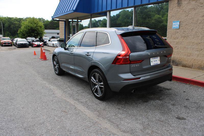 Used 2018 Volvo XC60 T5 Momentum w/ Vision Package AWD/4WD image 4
