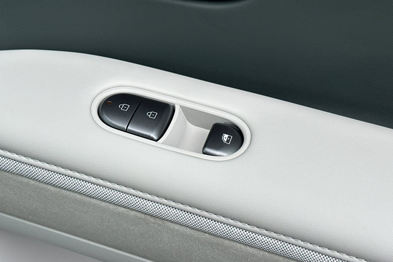 Used 2025 Hyundai Ioniq 5 Limited image 23