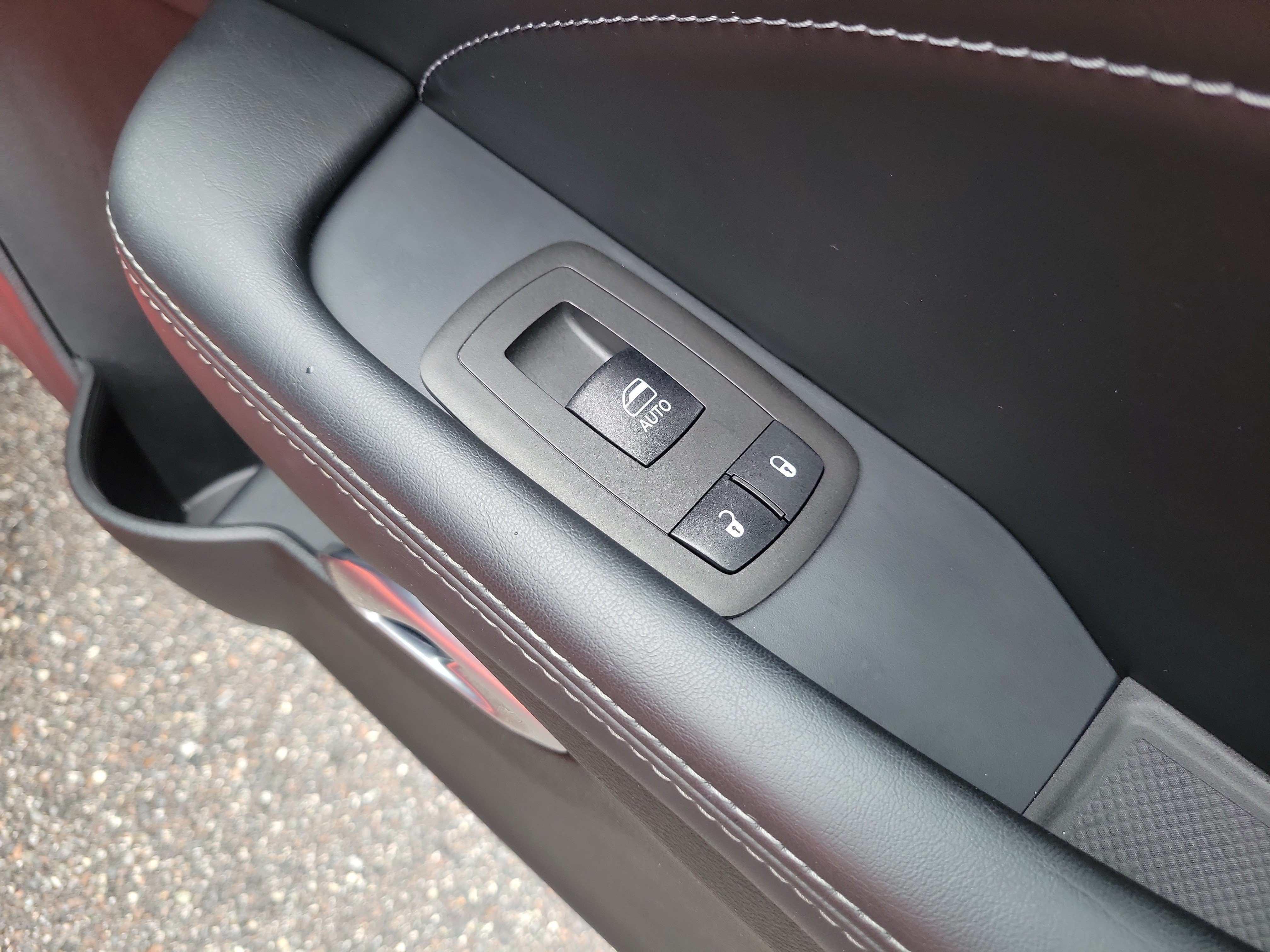 Used 2022 Dodge Challenger R/T w/ Plus Package RWD image 12