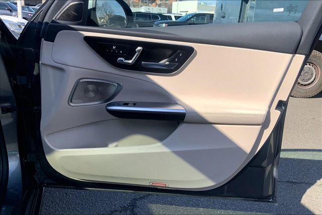 Used 2025 Mercedes-Benz C 300 4MATIC Sedan image 19