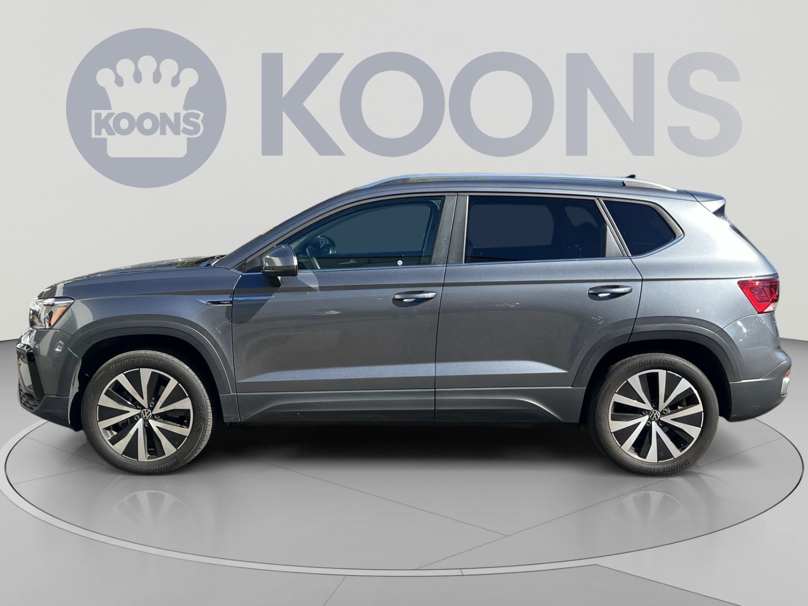 Used 2022 Volkswagen Taos SE AWD/4WD image 2