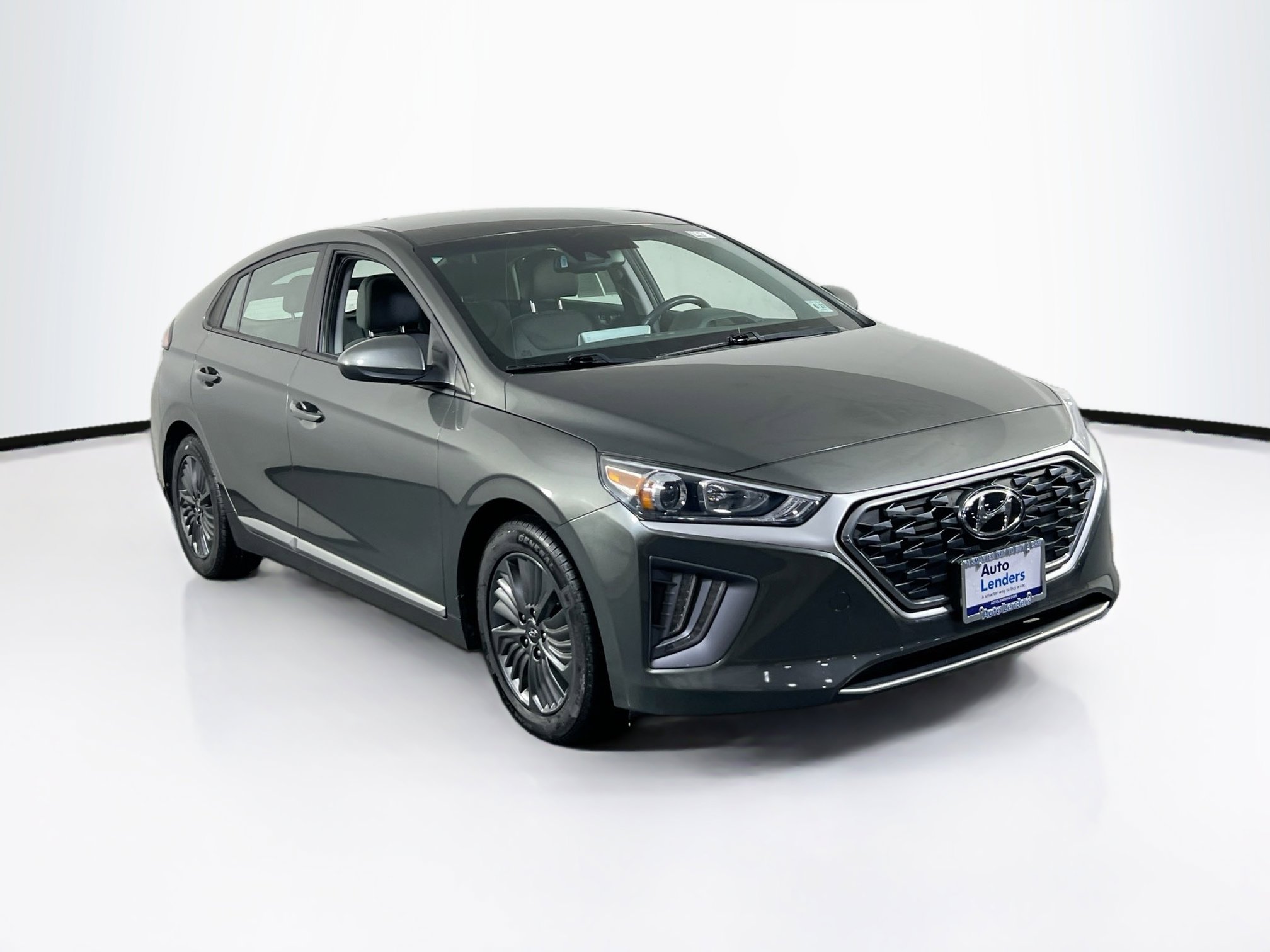 Used 2022 Hyundai Ioniq SE FWD image 3