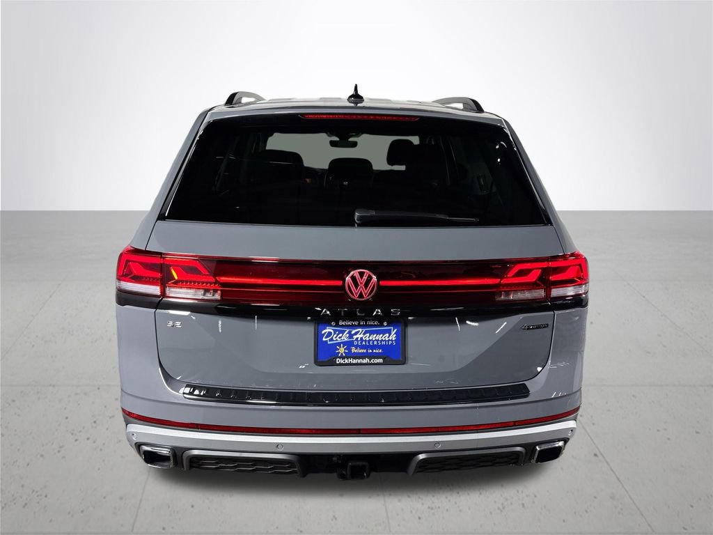 New 2026 Volkswagen Atlas Peak Edition image 7