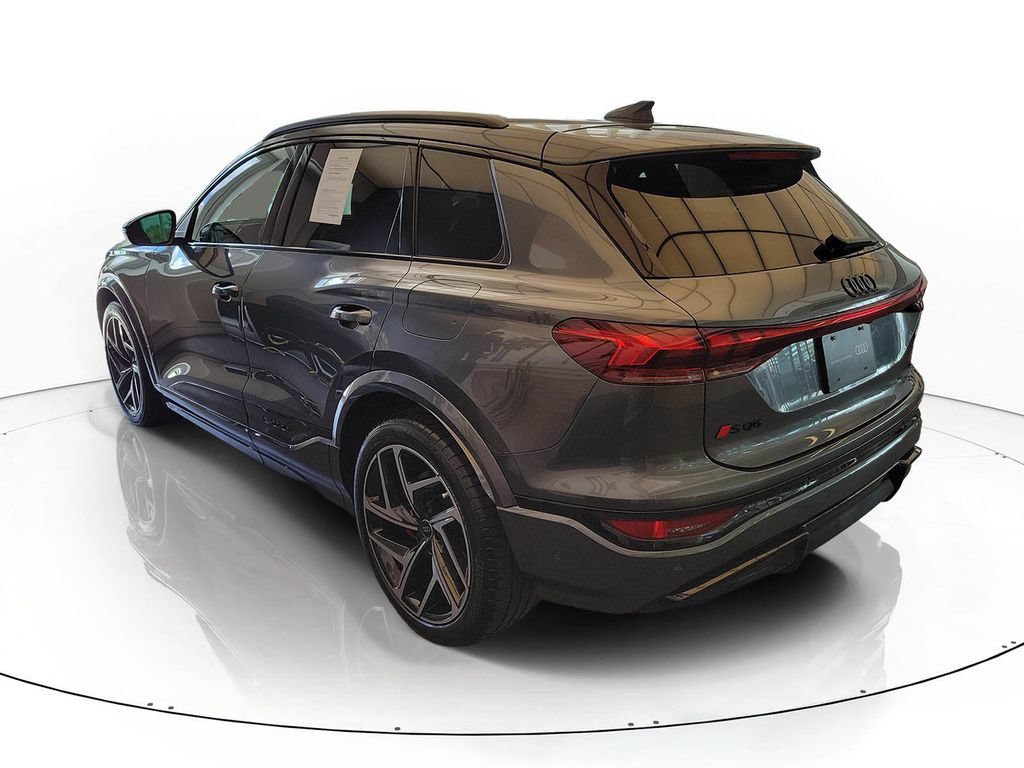 Certified 2025 Audi SQ6 e-tron Prestige w/ 21" Black Optic Wheel Package AWD/4WD image 3