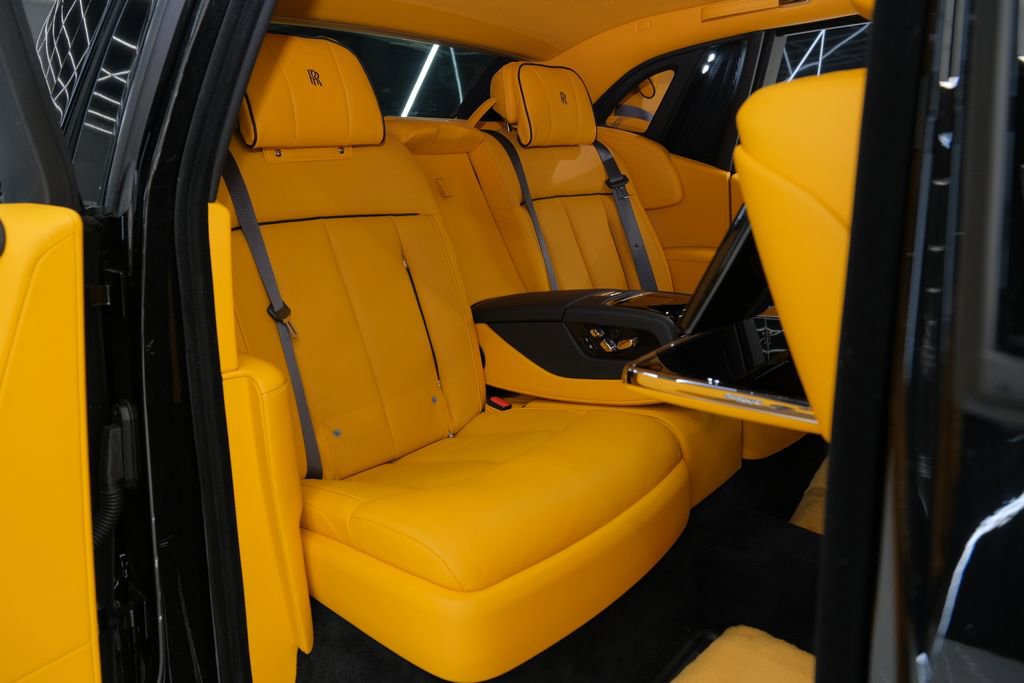 Used 2026 Rolls-Royce Phantom Sedan image 32