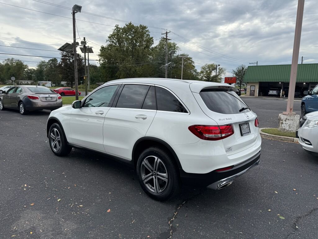 Used 2019 Mercedes-Benz GLC 300 4MATIC image 5