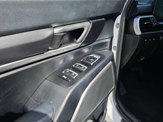 Certified 2024 Kia Telluride S w/ S Sunroof Package FWD image 18