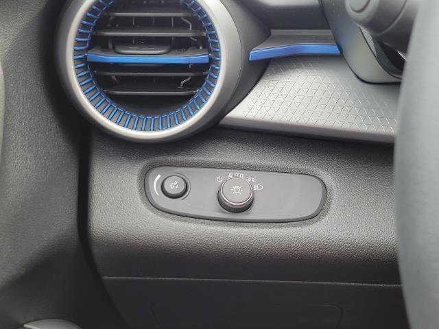 Used 2024 Chevrolet Trax LS w/ LS Convenience Package image 12