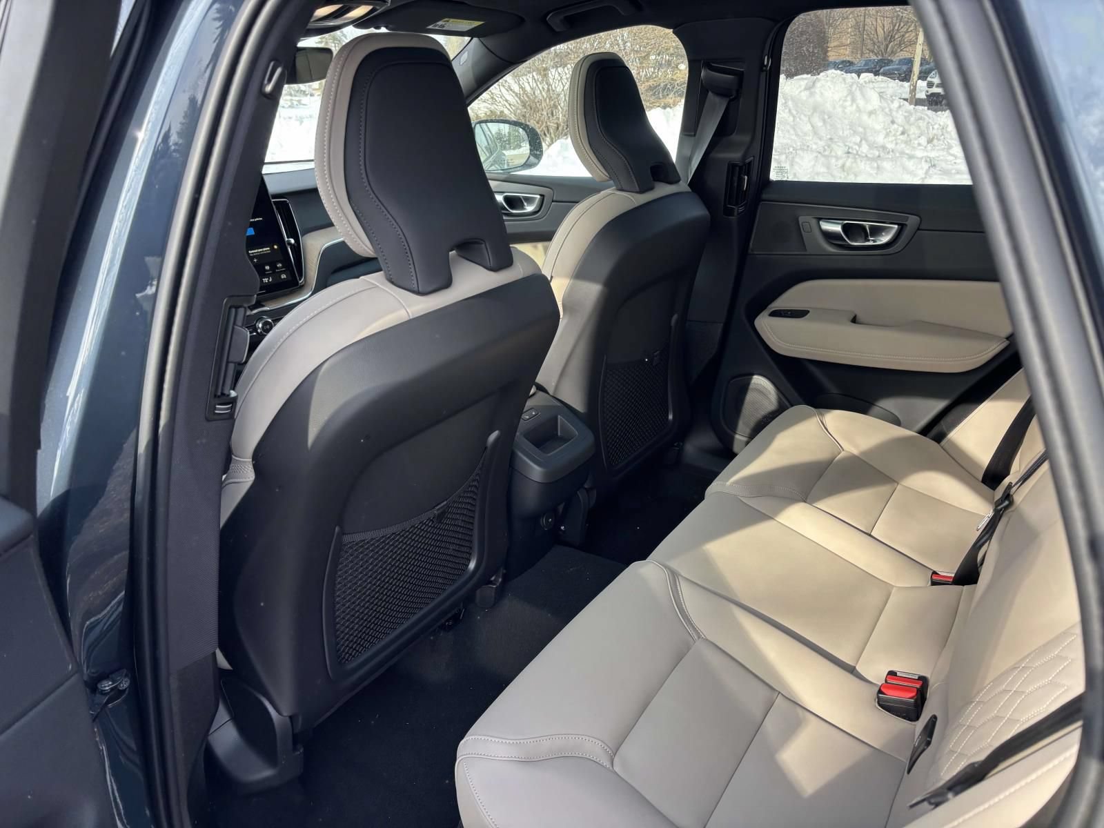 New 2026 Volvo XC60 B5 Plus w/ Protection Package Premier AWD/4WD image 26