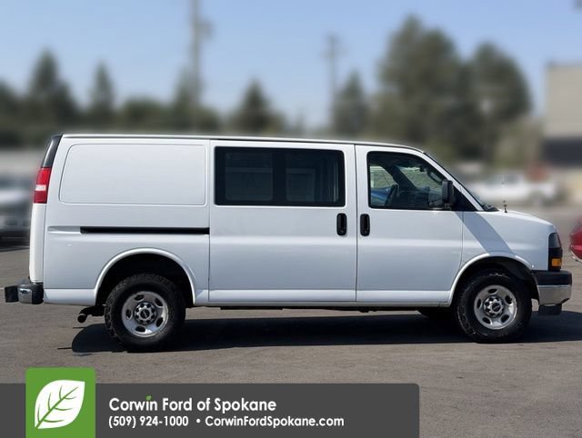 Used 2018 GMC Savana 2500 w/ Driver Convenience Package RWD image 10