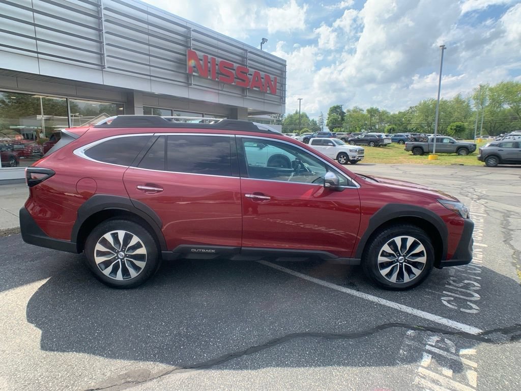 Used 2023 Subaru Outback Touring XT AWD/4WD image 3