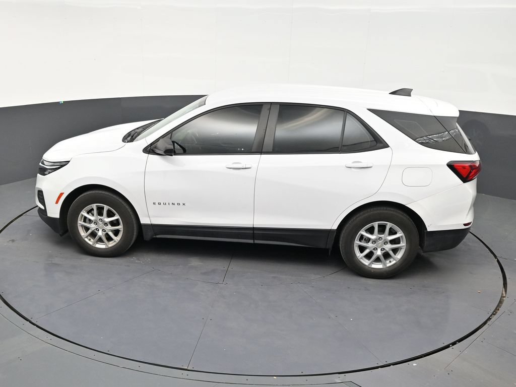 Used 2024 Chevrolet Equinox LS FWD image 12
