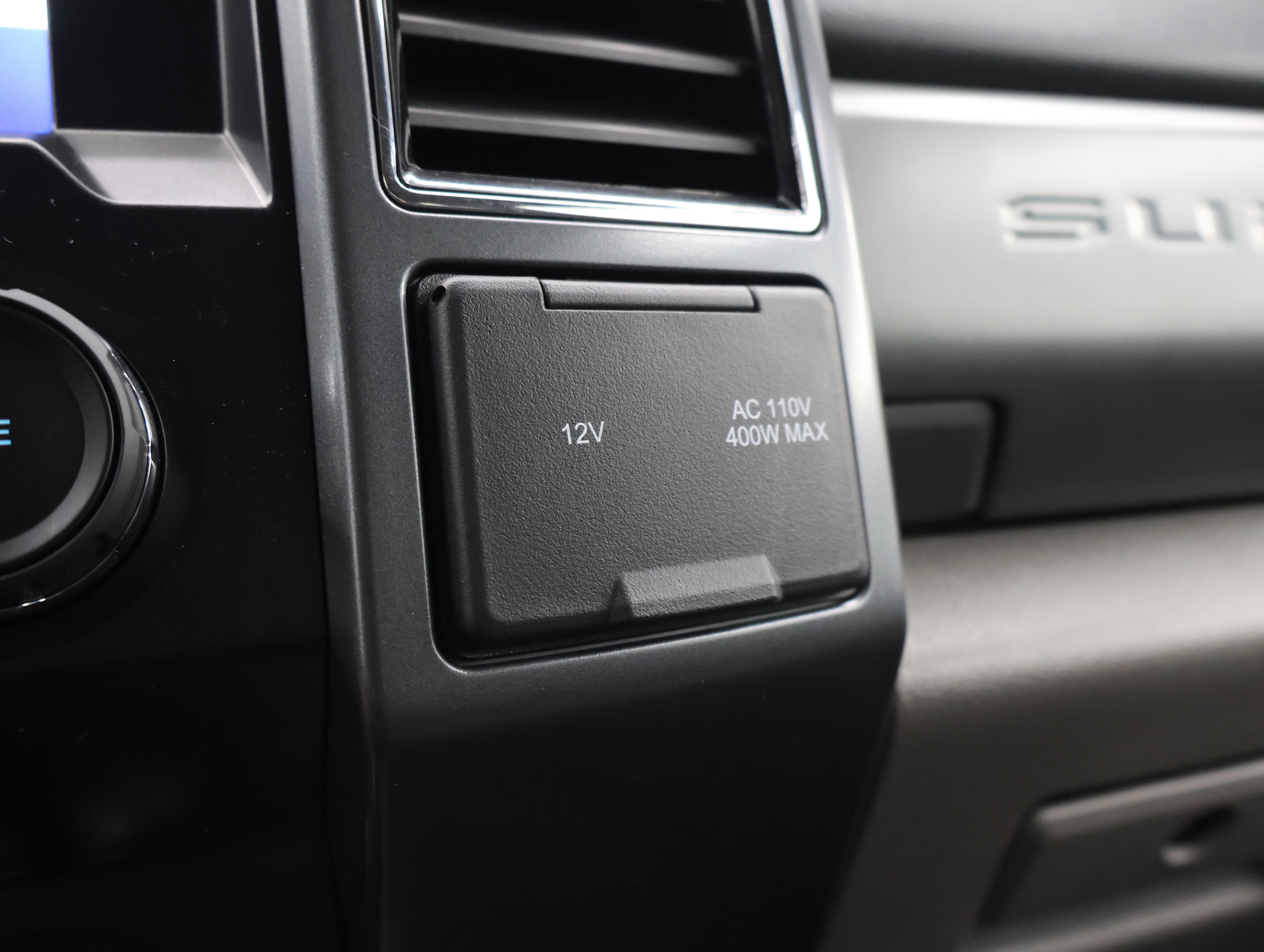 Used 2022 Ford F250 XLT w/ Black Appearance Package AWD/4WD image 48