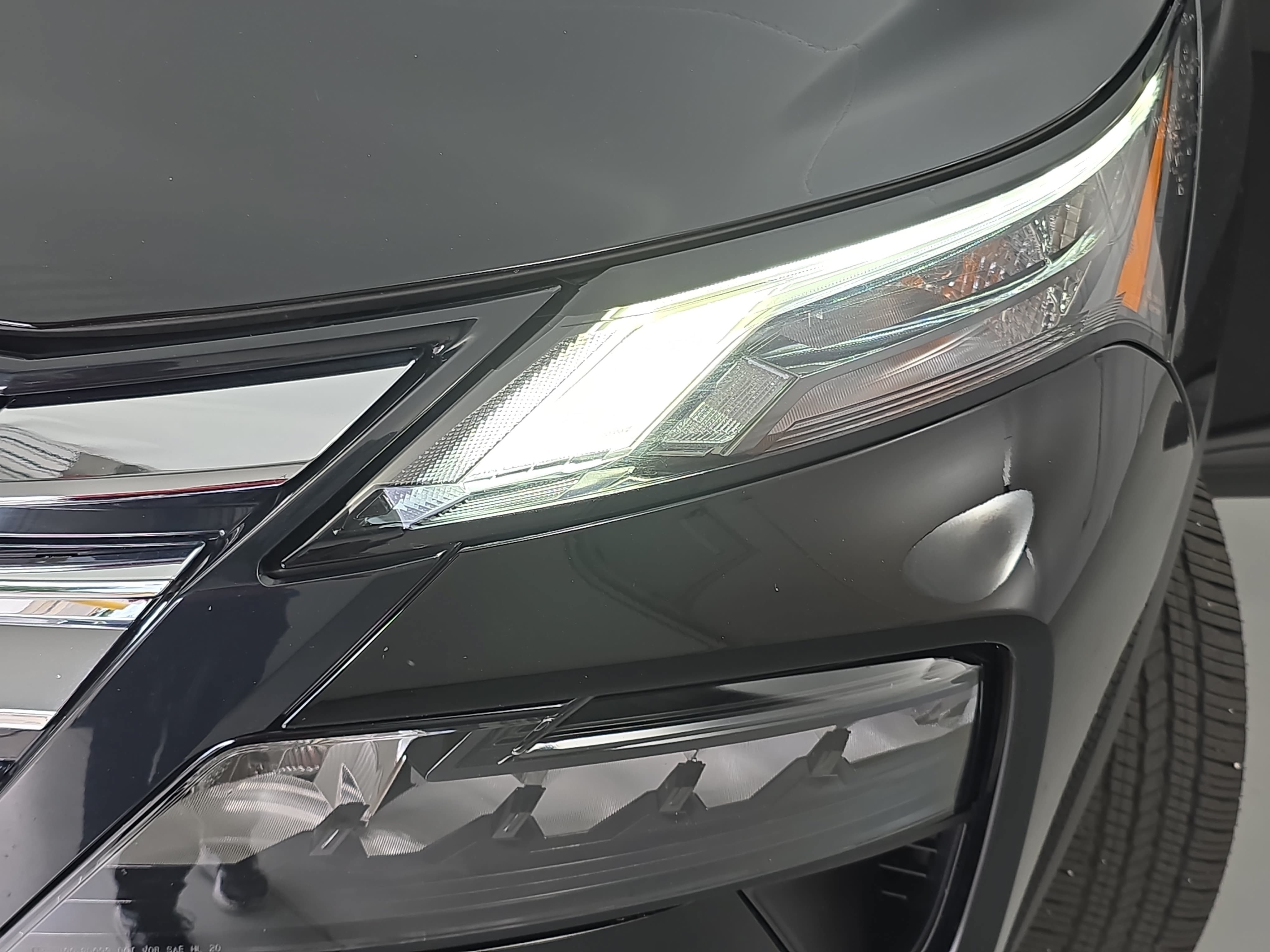 Certified 2025 Nissan Rogue SV FWD image 30