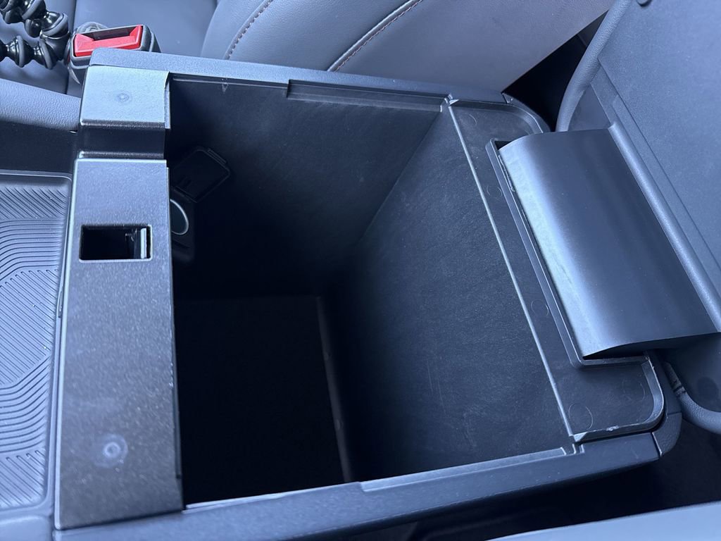 New 2026 Ford Explorer Active w/ Active Comfort Package AWD/4WD image 40