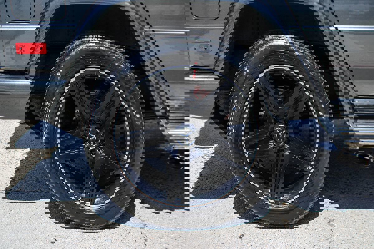 Used 2015 Mercedes-Benz G 63 AMG 4MATIC image 41