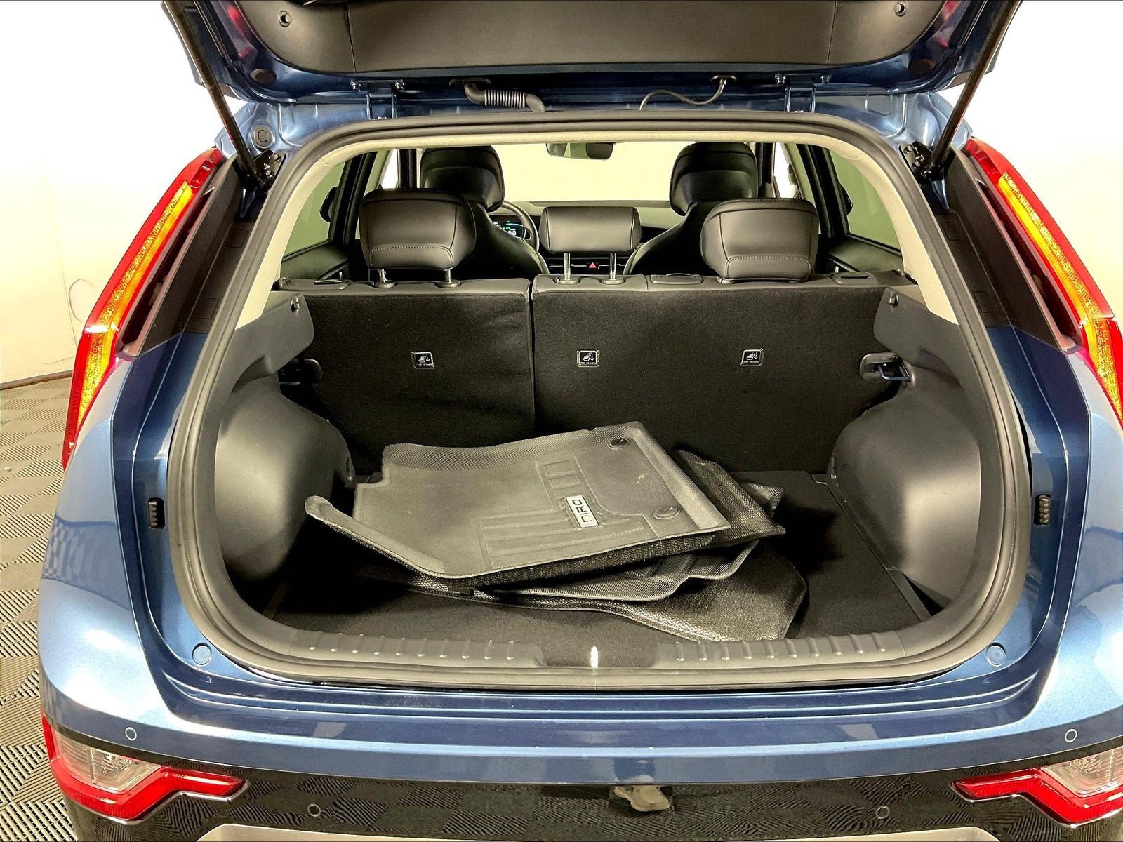 Used 2023 Kia Niro EX Touring FWD image 37