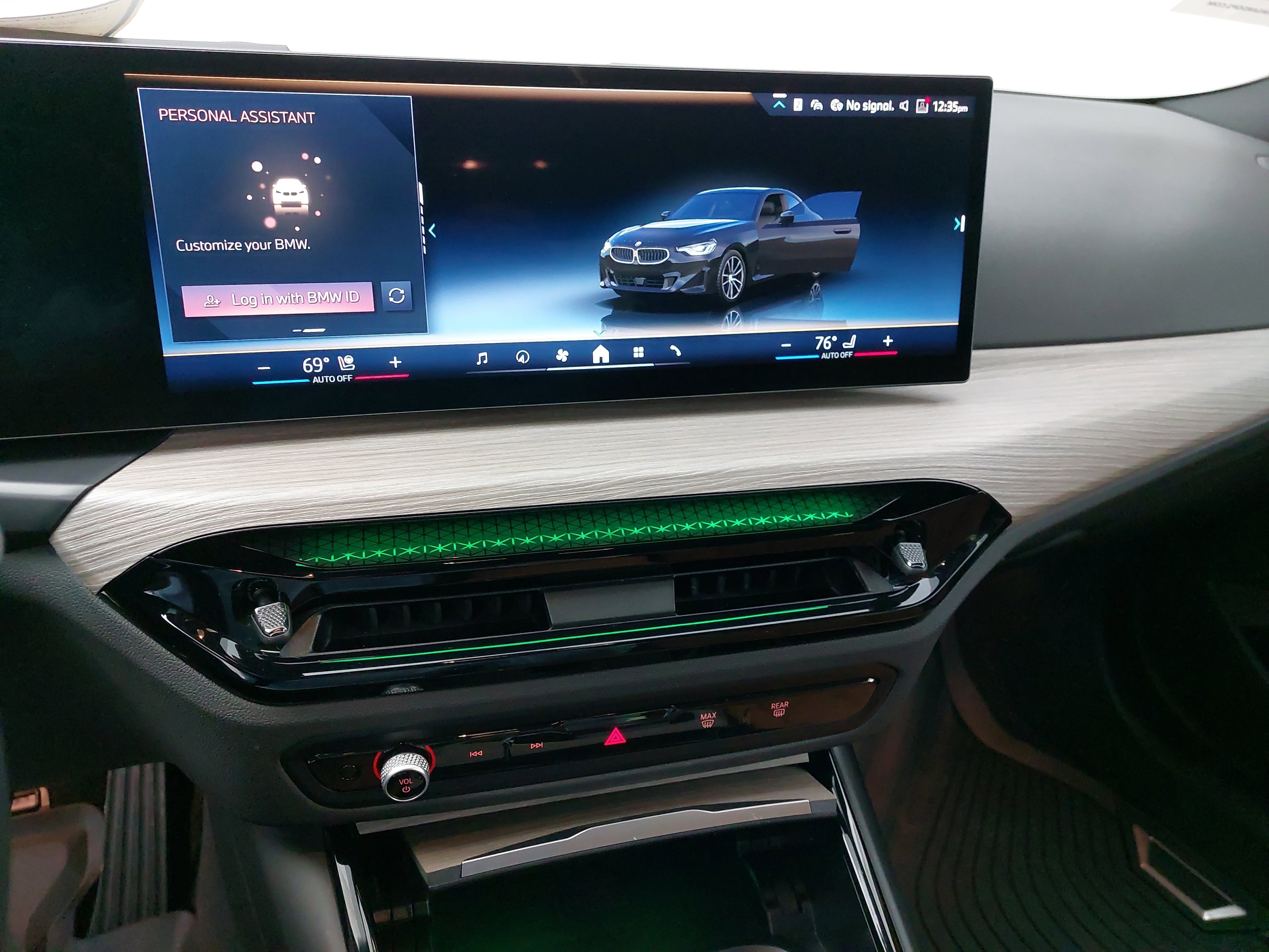 Used 2025 BMW 230i Coupe w/ M Sport Package image 19