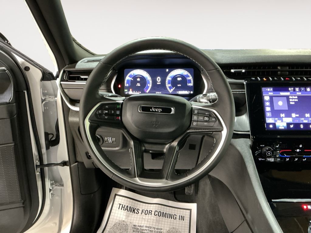 Used 2024 Jeep Grand Cherokee Laredo X w/ Luxury Tech Group I image 12