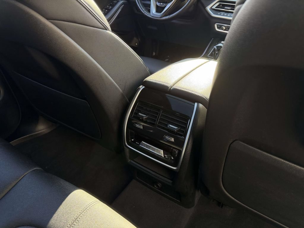 Used 2022 BMW X5 xDrive45e AWD/4WD image 23