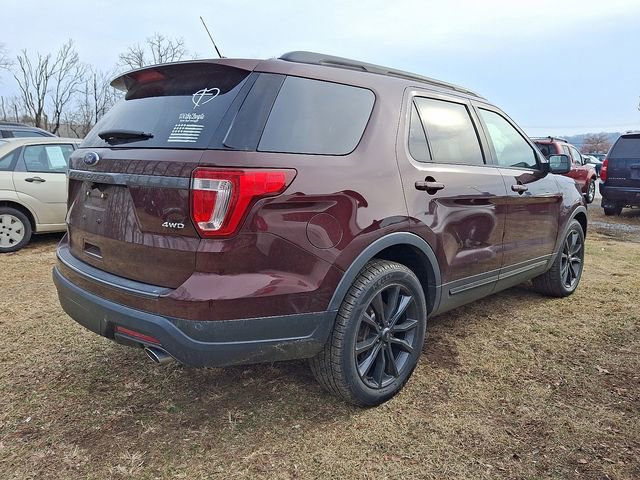 Used 2018 Ford Explorer XLT w/ Equipment Group 202A image 8