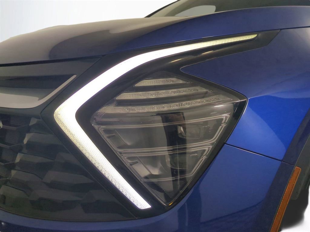 Used 2024 Kia Sportage EX image 10